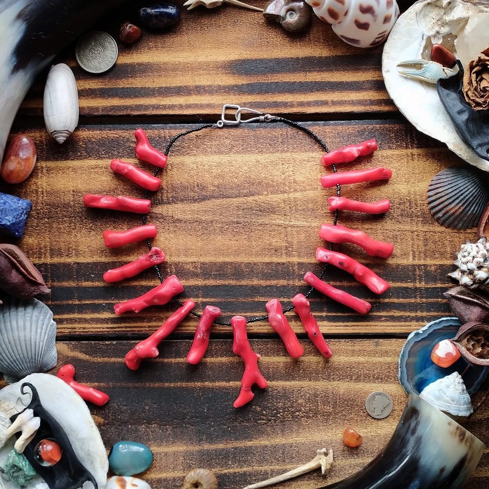 "Rán" Red coral necklace
